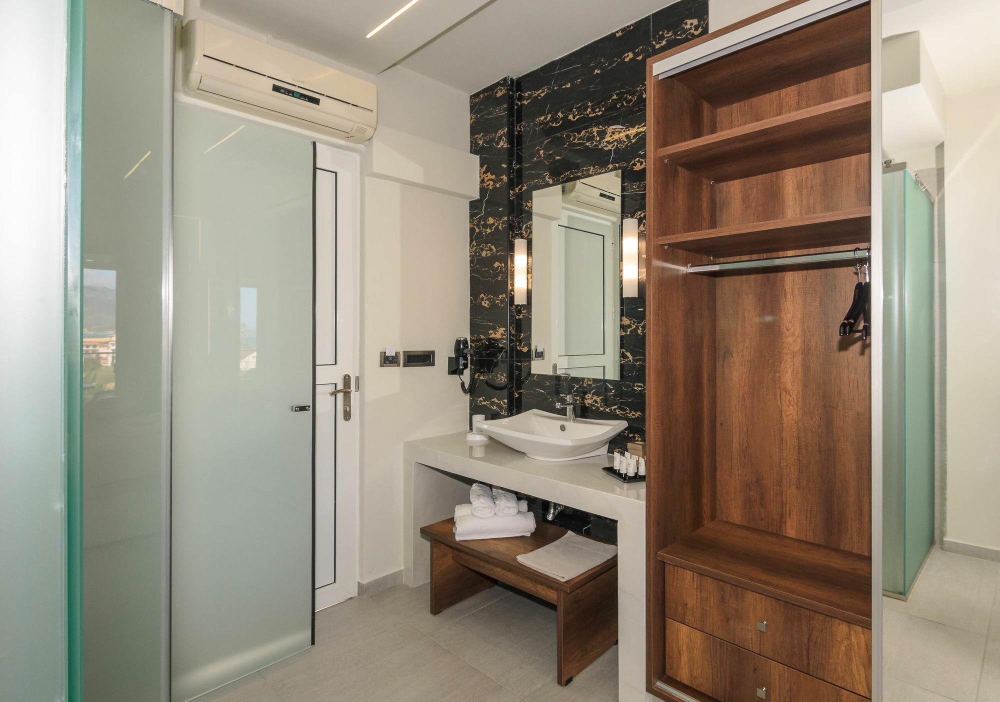 Litore Luxury Living Лаганас Экстерьер фото